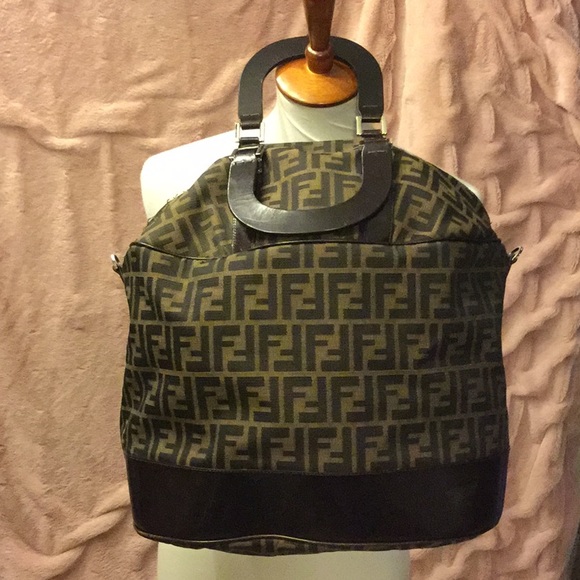 Fendi Handbags - Fendi large travel bag